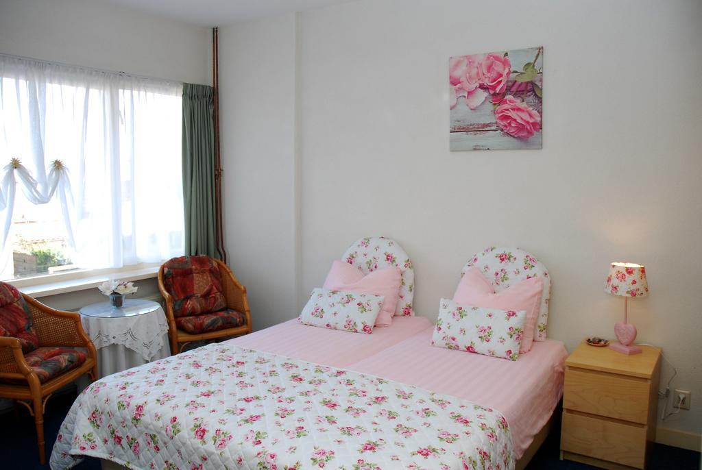 Bed And No Breakfast Joy Bed & Breakfast Noordwijk Exterior photo